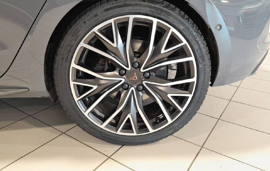 Choisissez votre cupra leon chez CarGo Flex