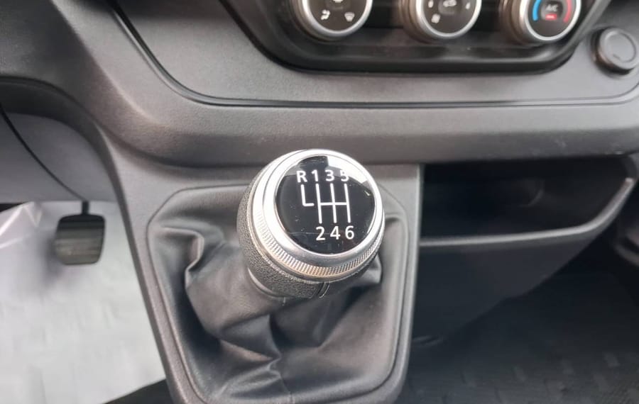 Choisissez votre renault traficcombi chez CarGo Flex