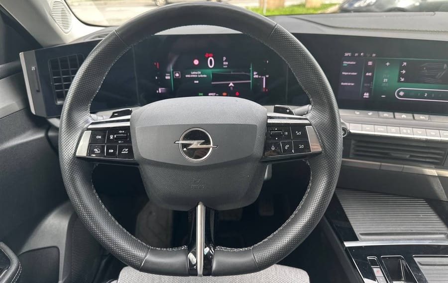 Choisissez votre opel astra chez CarGo Flex