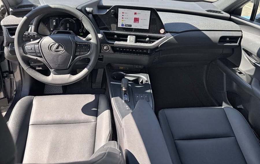 Choisissez votre lexus ux chez CarGo Flex
