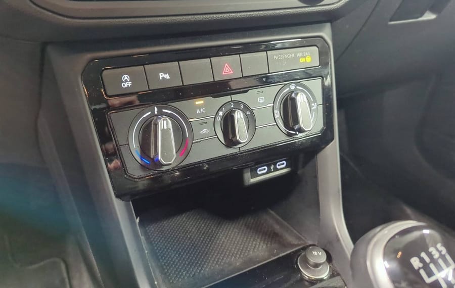 Choisissez votre volkswagen tcross chez CarGo Flex