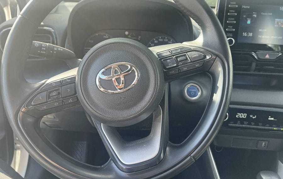Choisissez votre toyota yaris chez CarGo Flex