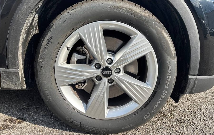 Choisissez votre audi q4electrique chez CarGo Flex