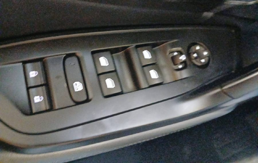 Choisissez votre peugeot 308 chez CarGo Flex