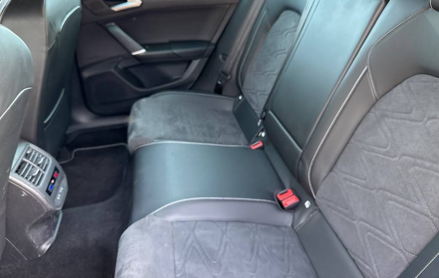 Choisissez votre seat leonbreak chez CarGo Flex
