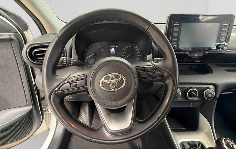 Choisissez votre toyota yaris chez CarGo Flex