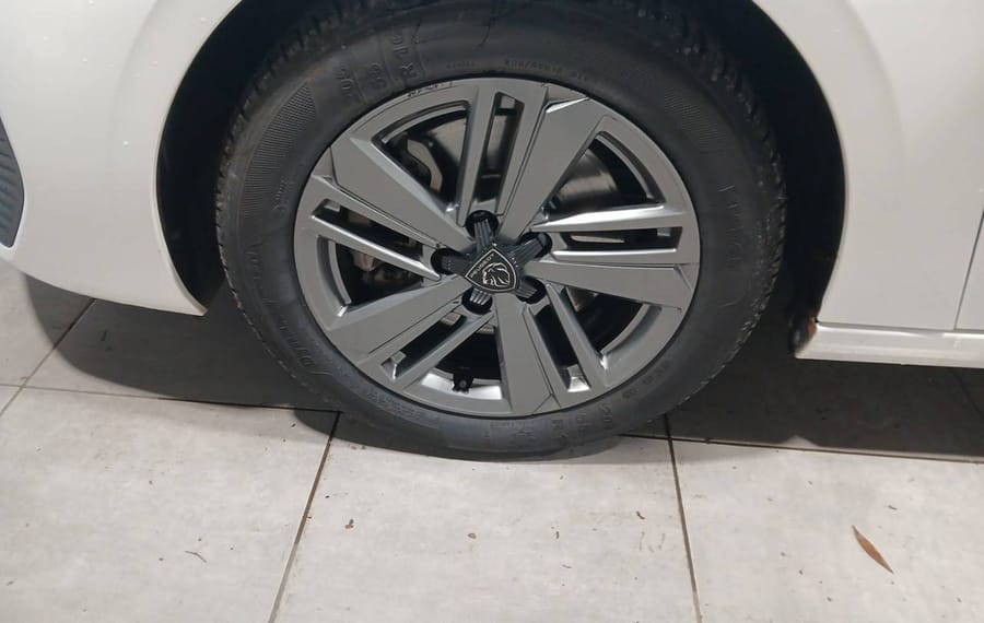 Choisissez votre peugeot 308break chez CarGo Flex
