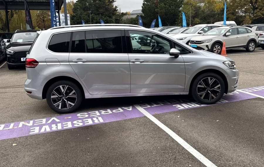 Choisissez votre volkswagen touran chez CarGo Flex