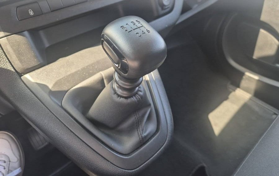 Choisissez votre toyota proacecombi chez CarGo Flex