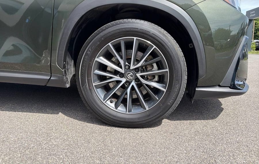 Choisissez votre lexus nx chez CarGo Flex