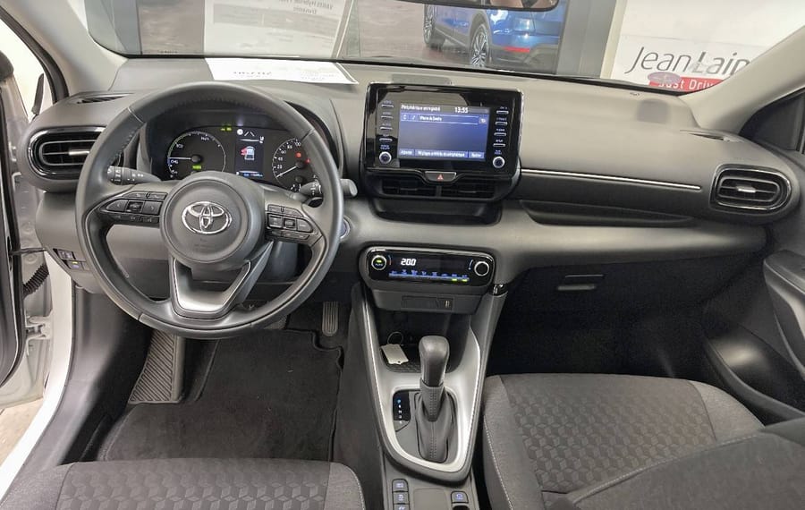 Choisissez votre toyota yaris chez CarGo Flex