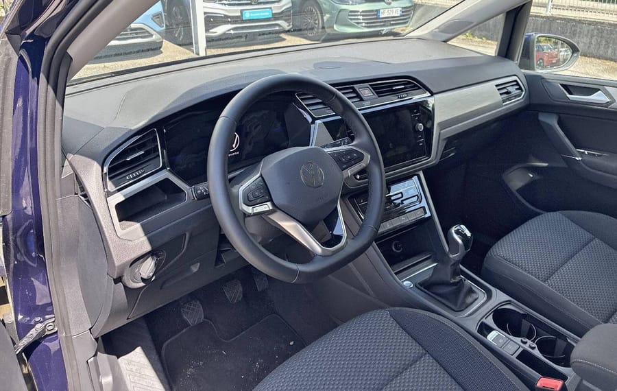 Choisissez votre volkswagen touran chez CarGo Flex