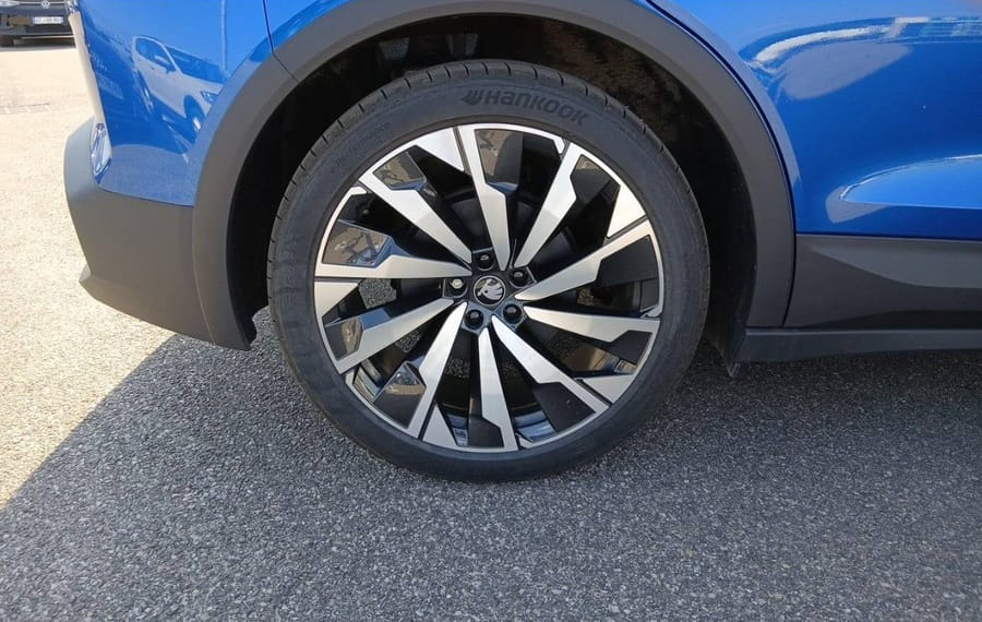 Choisissez votre skoda elroqelectrique chez CarGo Flex