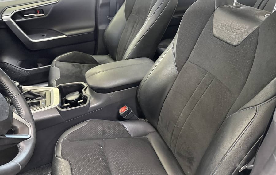 Choisissez votre toyota rav4 chez CarGo Flex