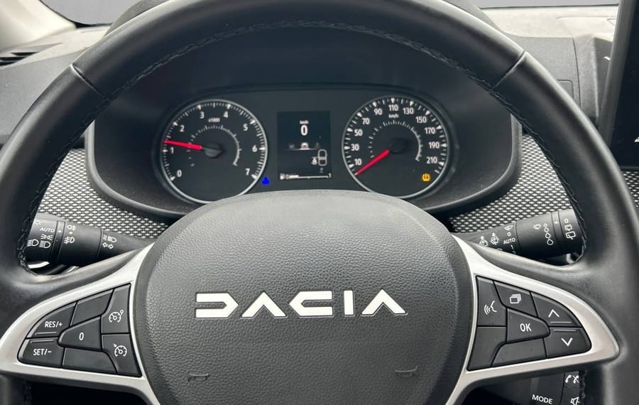 Choisissez votre dacia sandero chez CarGo Flex