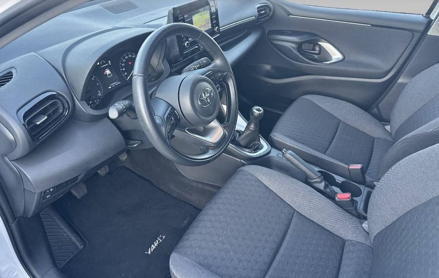 Choisissez votre toyota yaris chez CarGo Flex