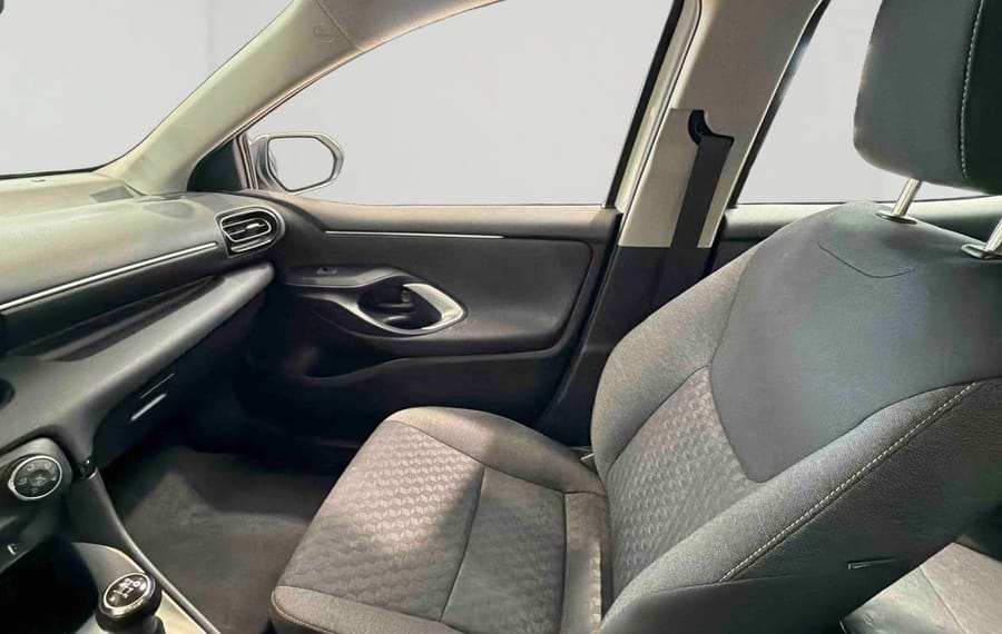 Choisissez votre toyota yaris chez CarGo Flex