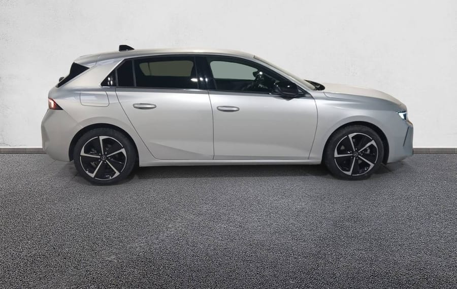 Choisissez votre opel astra chez CarGo Flex