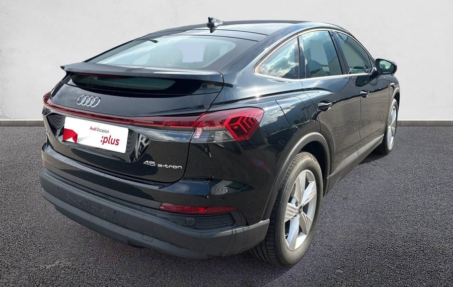 Choisissez votre audi q4electrique chez CarGo Flex