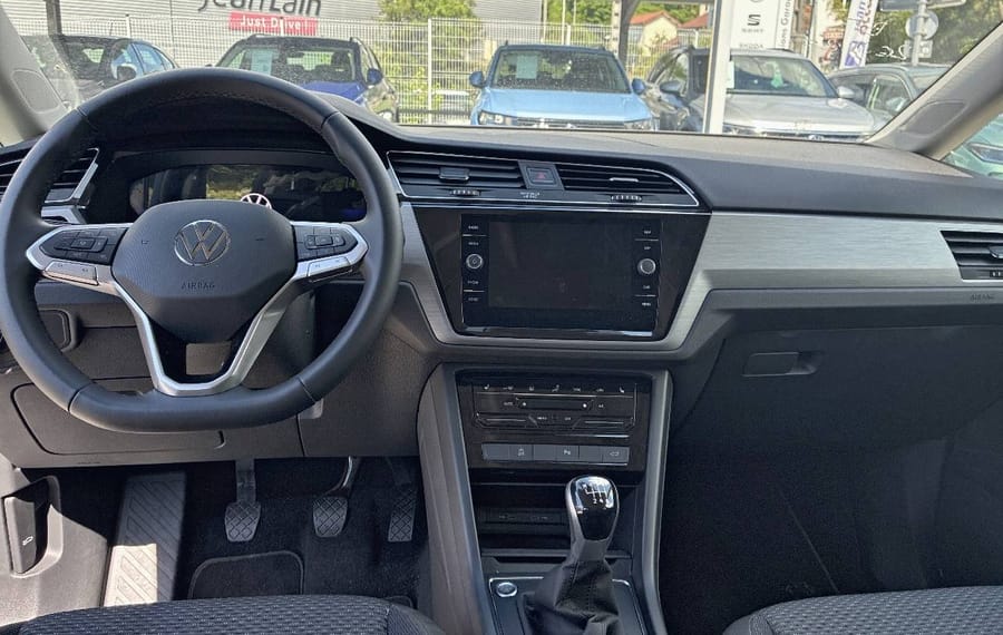 Choisissez votre volkswagen touran chez CarGo Flex