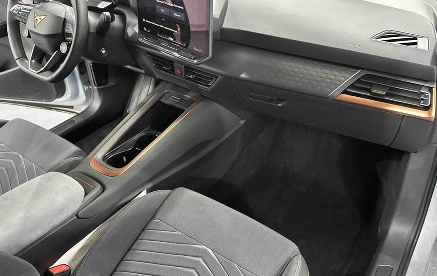 Choisissez votre cupra bornelectrique chez CarGo Flex