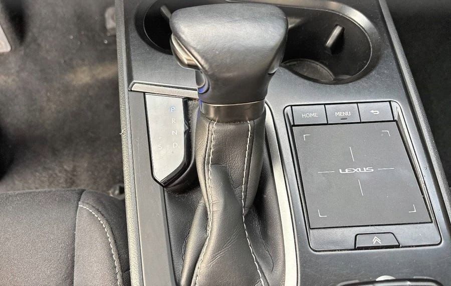 Choisissez votre lexus ux chez CarGo Flex