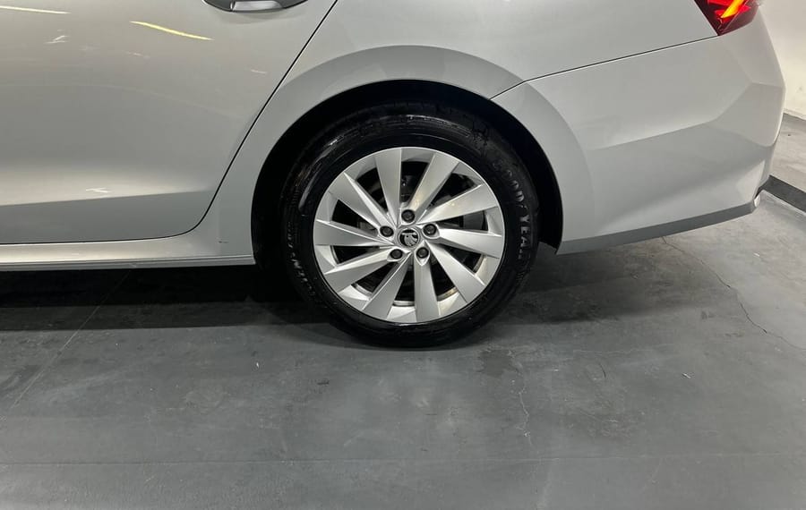 Choisissez votre skoda octavia chez CarGo Flex