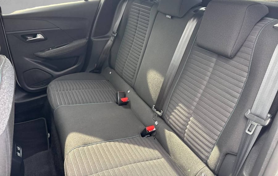 Choisissez votre peugeot 208electrique chez CarGo Flex