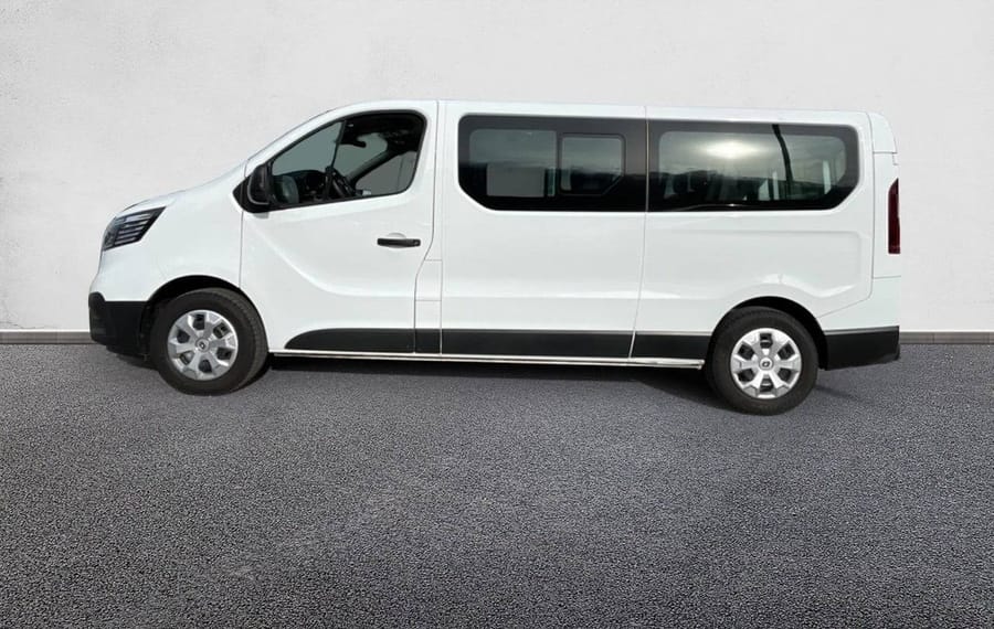 Choisissez votre renault traficcombi chez CarGo Flex