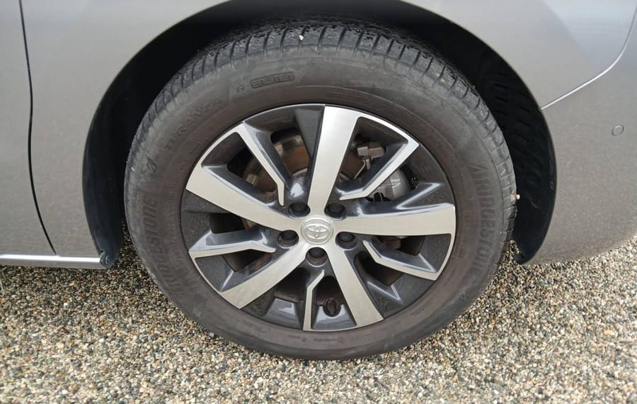 Choisissez votre toyota proacecombielectrique chez CarGo Flex