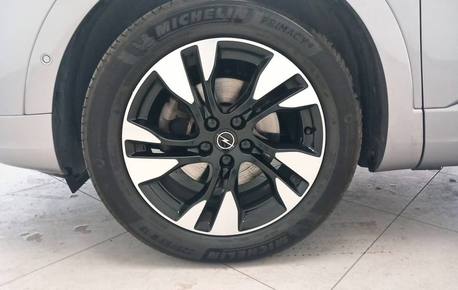 Choisissez votre opel grandland chez CarGo Flex