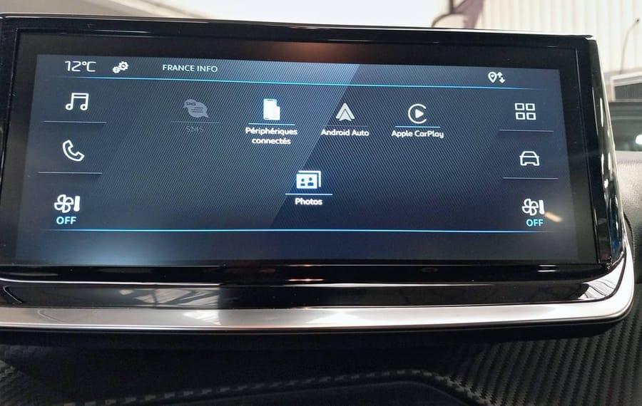 Choisissez votre peugeot 208 chez CarGo Flex