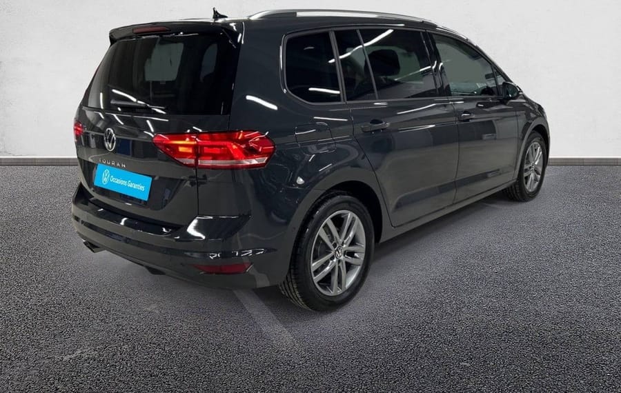 Choisissez votre volkswagen touran chez CarGo Flex