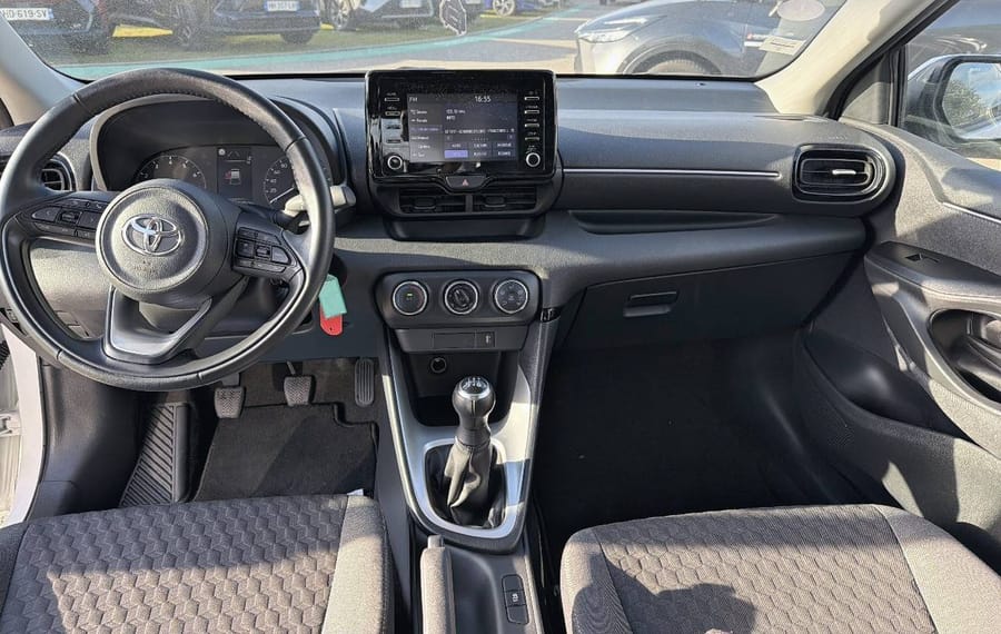 Choisissez votre toyota yaris chez CarGo Flex