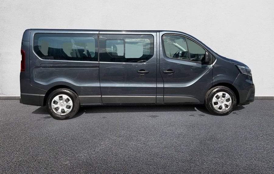 Choisissez votre renault traficcombi chez CarGo Flex