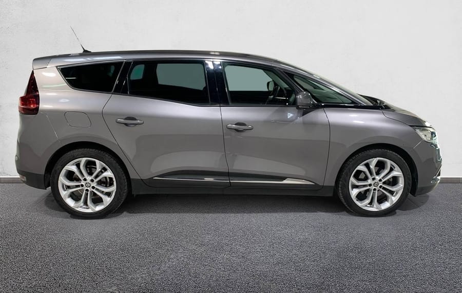 Choisissez votre renault grandscenic chez CarGo Flex