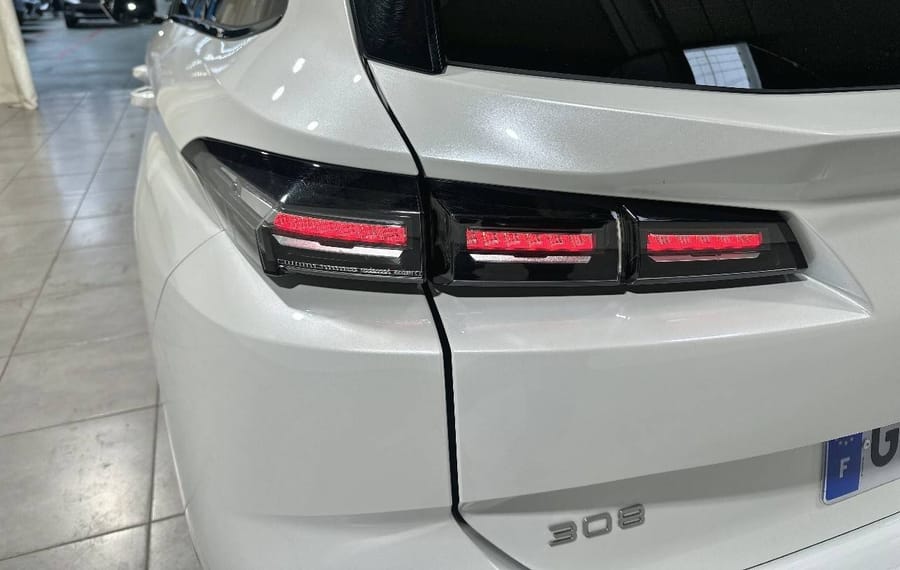 Choisissez votre peugeot 308break chez CarGo Flex