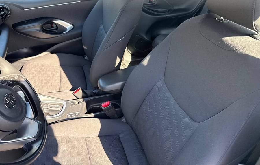 Choisissez votre toyota yaris chez CarGo Flex