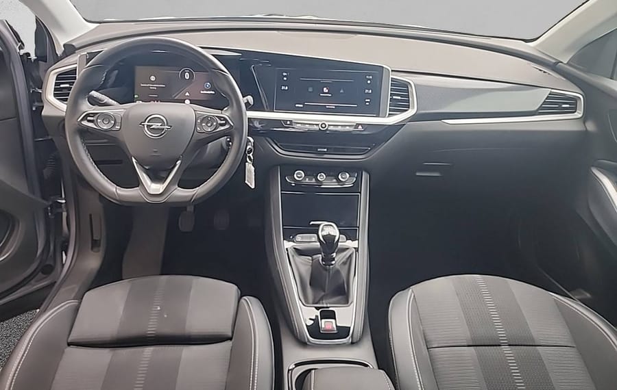 Choisissez votre opel grandland chez CarGo Flex