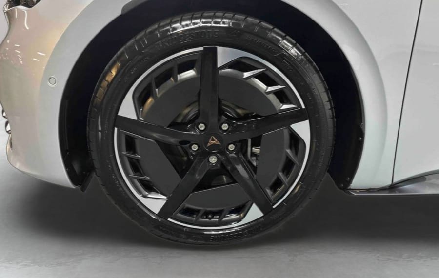 Choisissez votre cupra bornelectrique chez CarGo Flex
