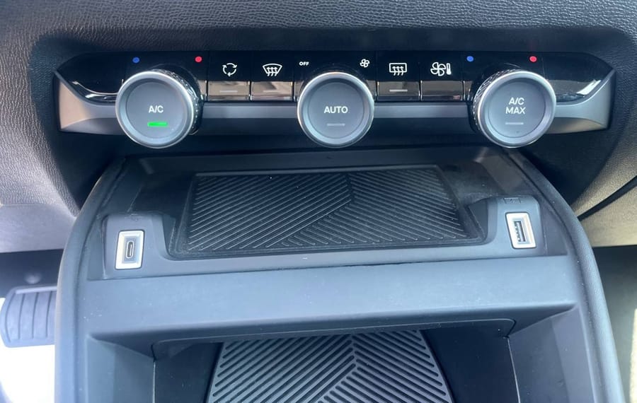 Choisissez votre citroen c4electrique chez CarGo Flex