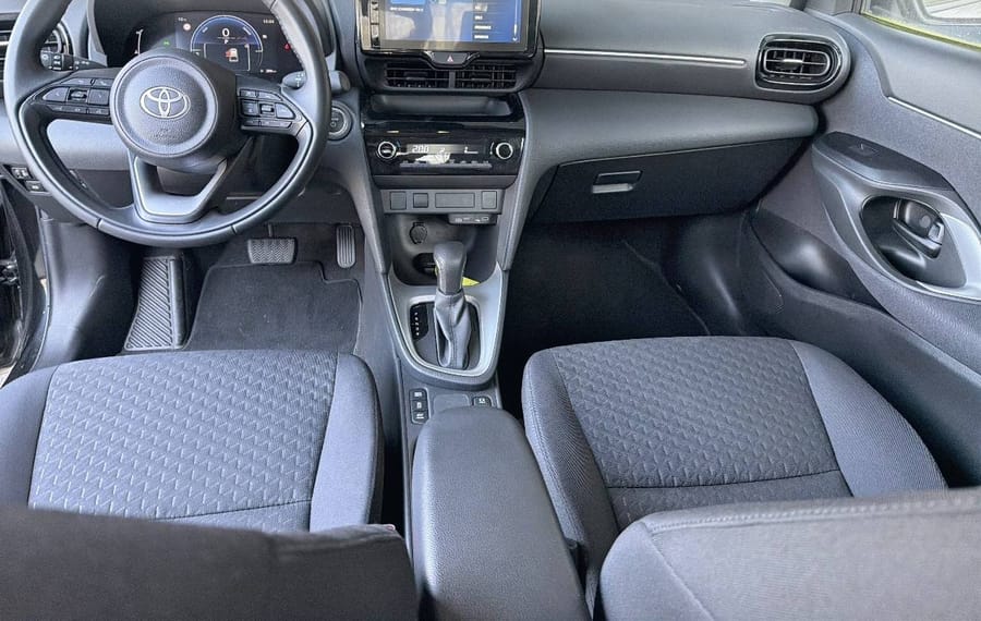 Choisissez votre toyota yariscross chez CarGo Flex
