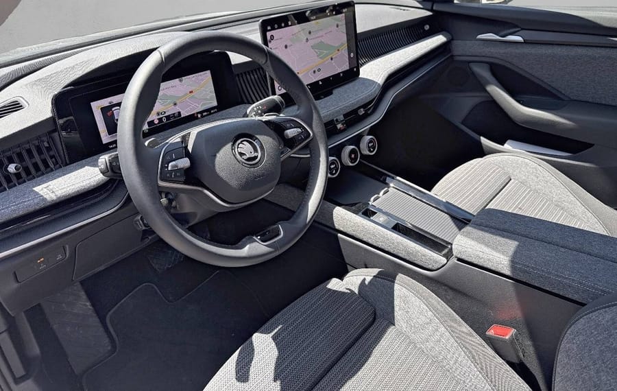 Choisissez votre skoda superbbreak chez CarGo Flex