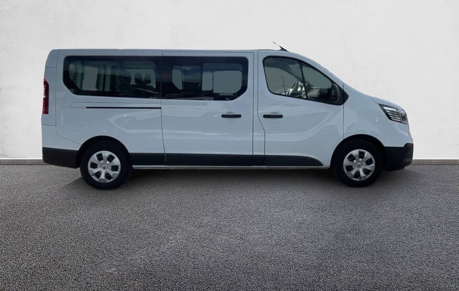 Choisissez votre renault traficcombi chez CarGo Flex