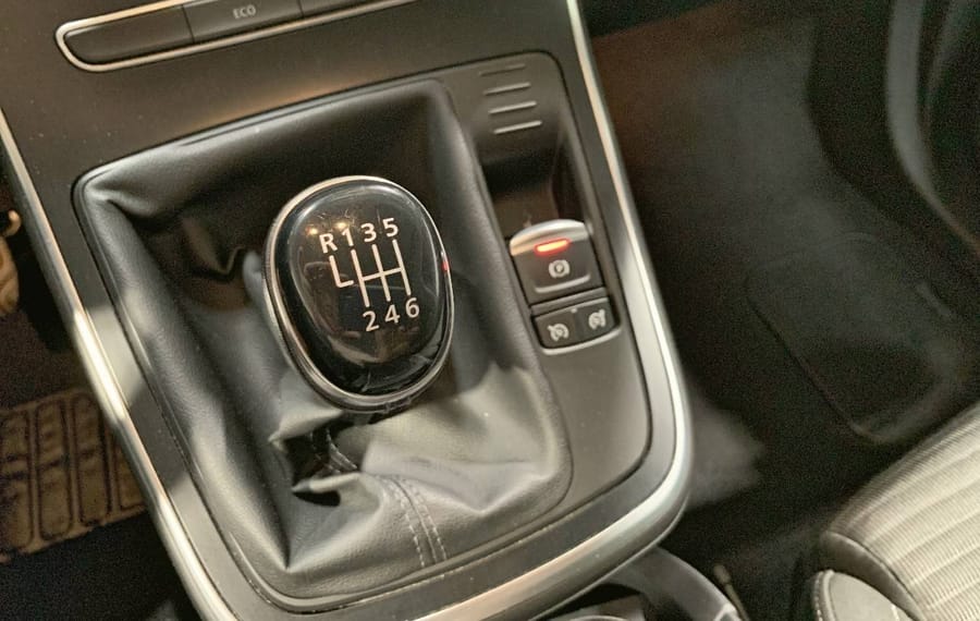 Choisissez votre renault grandscenic chez CarGo Flex