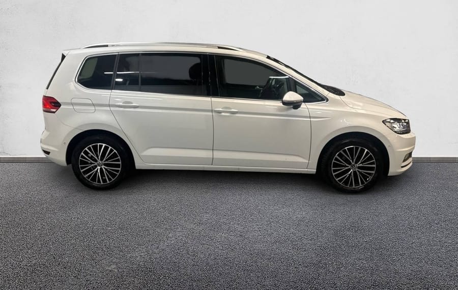 Choisissez votre volkswagen touran chez CarGo Flex