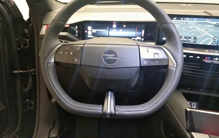 Choisissez votre opel grandland chez CarGo Flex