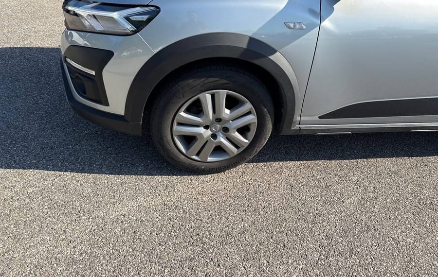 Choisissez votre dacia sandero chez CarGo Flex