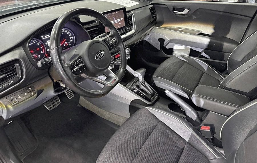 Choisissez votre kia stonic chez CarGo Flex