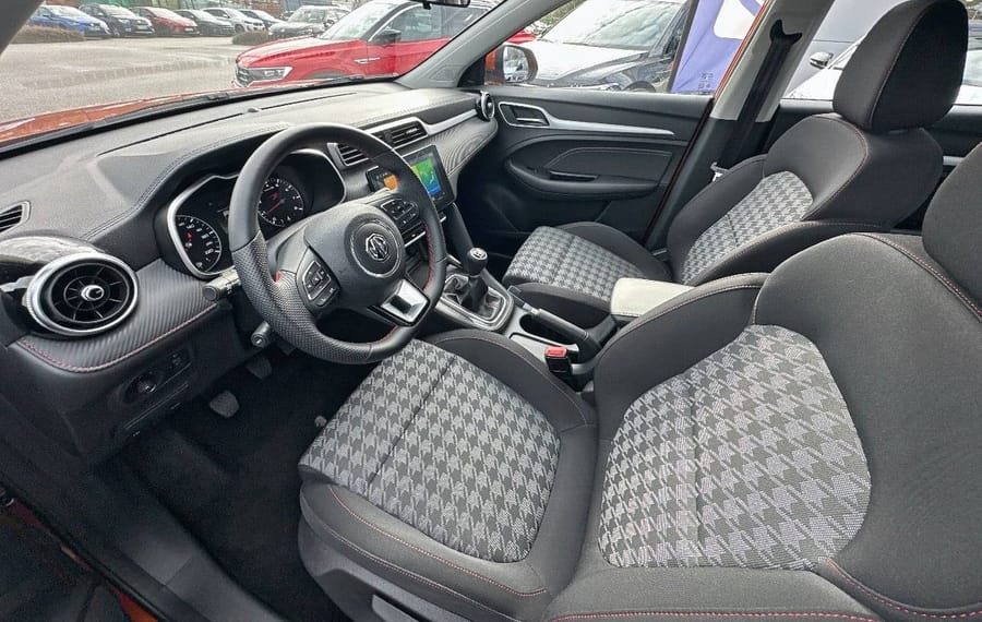 Choisissez votre mg zs chez CarGo Flex